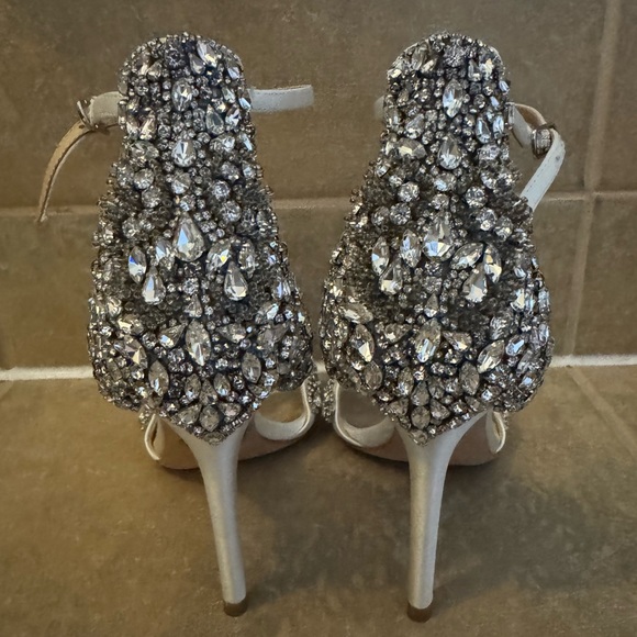 Badgley Mischka size 5 bridal heels - Picture 3 of 5